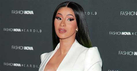 cardi b desnuda|Cardi B .